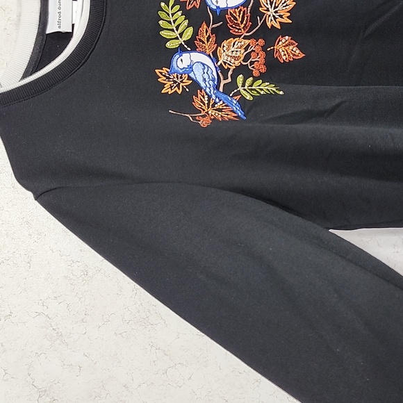 Alfred Dunner Ladies Size Medium Crew Neck Sweater Embroidery Blue Jay Birds - Picture 5 of 14